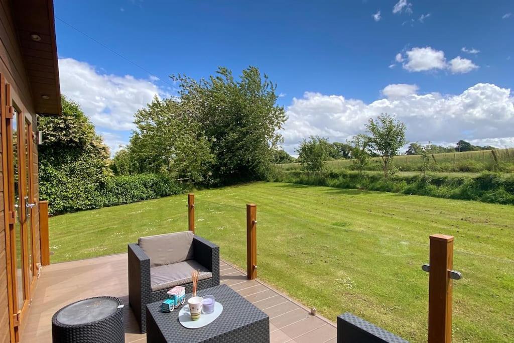 Gorstage Meadows Luxury 2 Bedroom Lodge In Rural Cheshire Hartford  Exterior foto